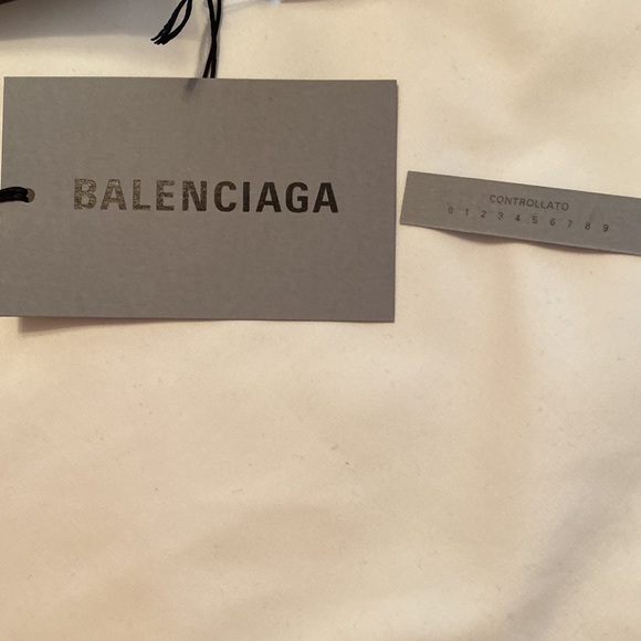 NWT Balenciaga graffiti city bag - Picture 9 of 10